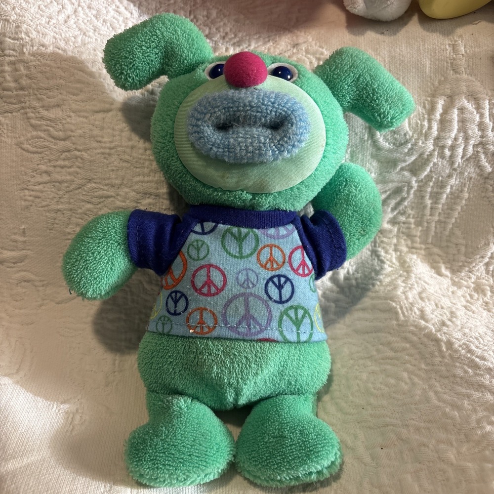 Fisher Price Sing-a-ma-jig Blue Lime Green Peace Shirt 9" 2010 Mattel John Jacob